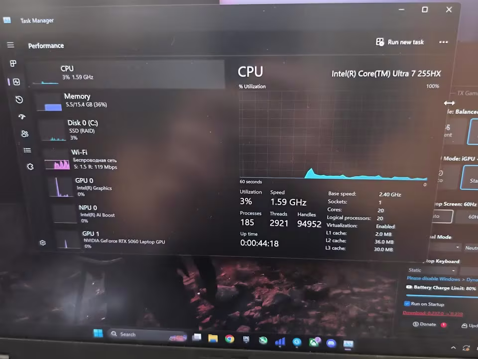Intel Core Ultra 7 255HX laptop CPU performance testing in Windows Task Manager showing 20 cores, 20 logical processors, and NVIDIA GeForce RTX 5060 Laptop GPU