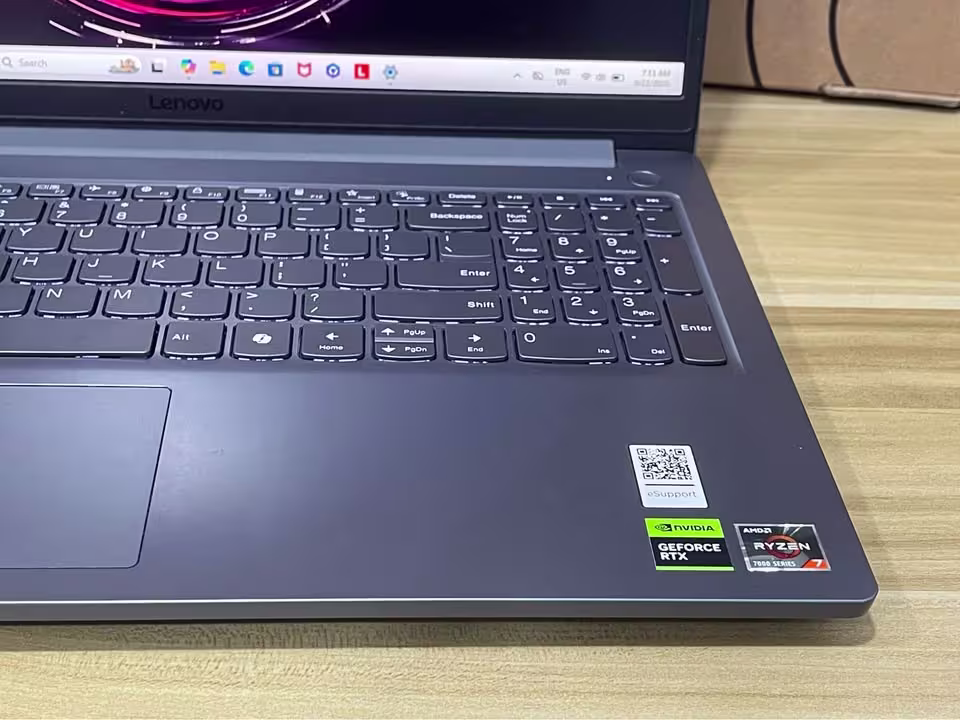 Lenovo LOQ Essential Ryzen 7 RTX 4050 laptop keyboard and numeric keypad close-up