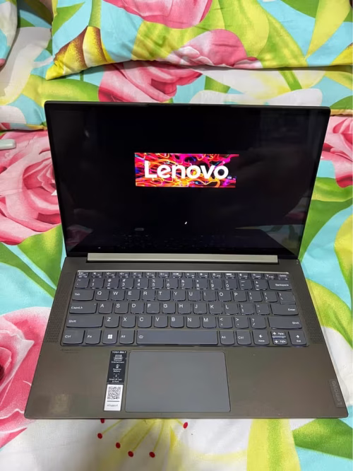 03. Lenovo Yoga Slim 7